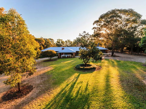 Abelia House B &B - Holiday Sunshine Coast 0