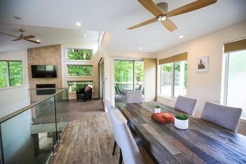 Aberdeen - Sunshine Coast Tourism 0