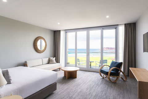 Abode Malua Bay - Sunshine Coast Tourism 1