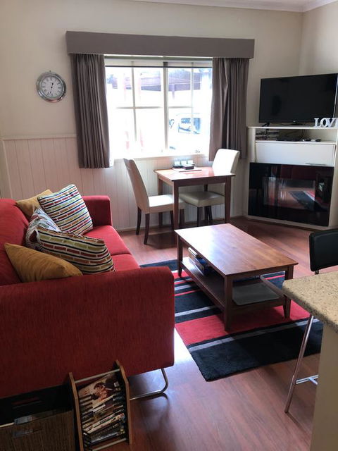 About Time Retreats- Studio Three - Sunshine Coast Tourism 3