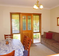 Abrigo Apartment - Sunshine Coast Tourism