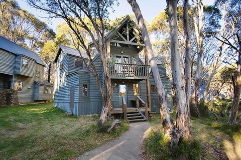 Absinthe - Sunshine Coast Tourism 0