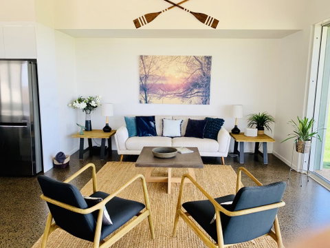 Absolute Beachfront & Secluded New Home - Sunshine Coast Tourism 3