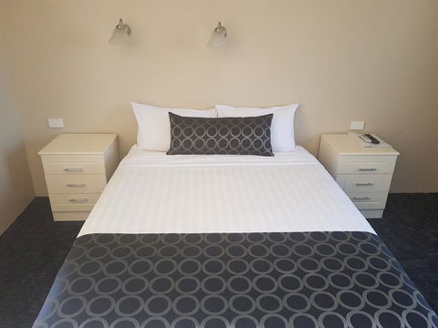 Acacia Motel - Holiday Sunshine Coast 1