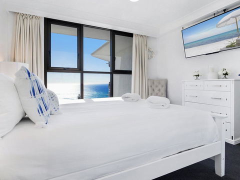 Acapulco 2 Bed Ocean View Surfers Paradise - Holiday Sunshine Coast 3