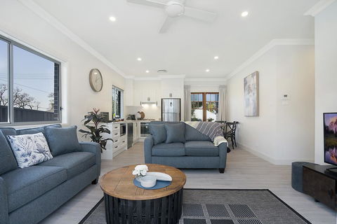 Accommodation Hunter - Adams Street Maitland - Holiday Sunshine Coast 3