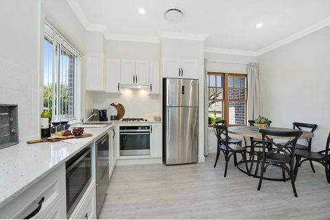 Accommodation Hunter - Adams Street Maitland - Holiday Sunshine Coast 2