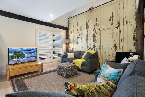Accommodation Hunter - James Street Morpeth - Holiday Sunshine Coast 0