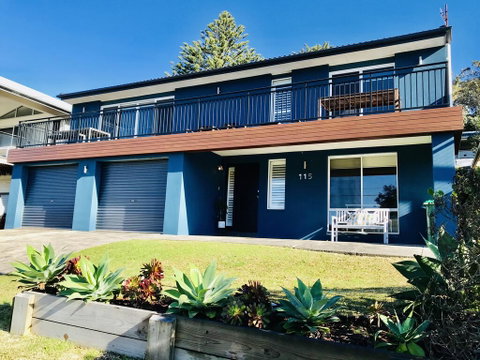 Acqua Dolce Beach House - Sunshine Coast Tourism 0