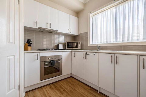 Discover Your Perfect Getaway In Laverton - Holiday Sunshine Coast 3