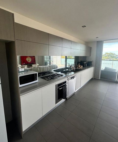 Drummoyne Apartment - Sunshine Coast Tourism 3