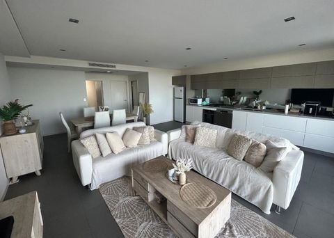 Drummoyne Apartment - Sunshine Coast Tourism 2
