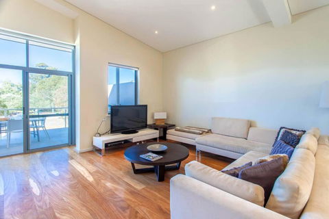 Eagle Escape I Private Properties - Holiday Sunshine Coast 2