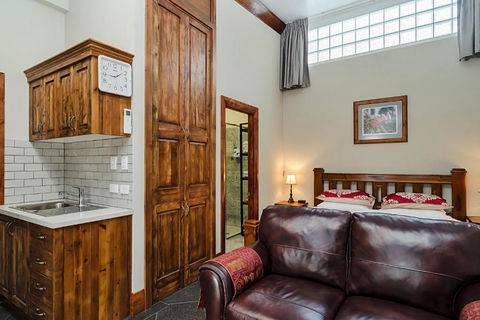 Eagle Foundry Bed & Breakfast - Holiday Sunshine Coast 1