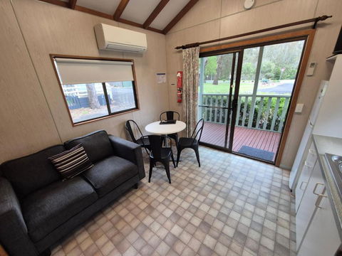 Eagle Point Caravan Park - Sunshine Coast Tourism 0