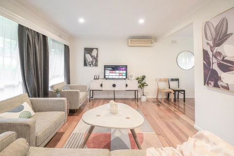 Doncaster East Garden 2br House - Sunshine Coast Tourism 2