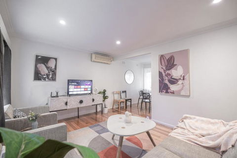 Doncaster East Garden 2br House - Sunshine Coast Tourism 3