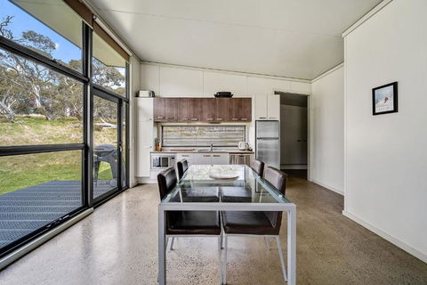 Ecocrackenback 16 Sustainable Chalet Close To The Slopes - Holiday Sunshine Coast 4