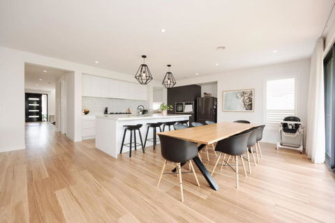 EDEN Spacious Torquay Family Escape - Holiday Sunshine Coast 0