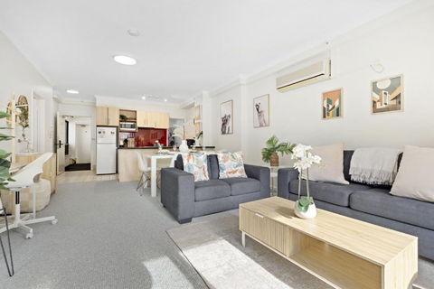 East Perth Family Zen - Holiday Sunshine Coast 4