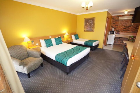 Exies Bagtown - Holiday Sunshine Coast 1