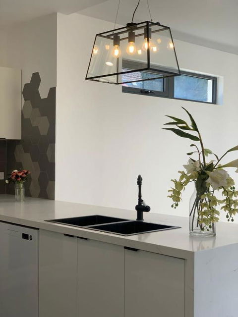 Evies East Retreat With Spa - Holiday Sunshine Coast 1