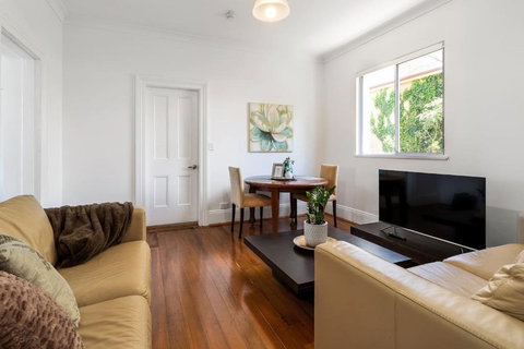 Executive Esperanza - Stay In A Victorian Manor - Holiday Sunshine Coast 0