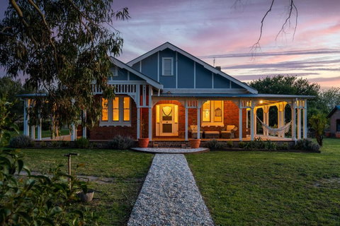 Experience The Charm Of Little Plains Homestead - Holiday Sunshine Coast 3