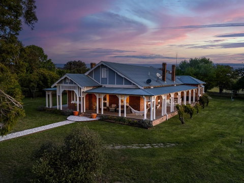 Experience The Charm Of Little Plains Homestead - Holiday Sunshine Coast 1