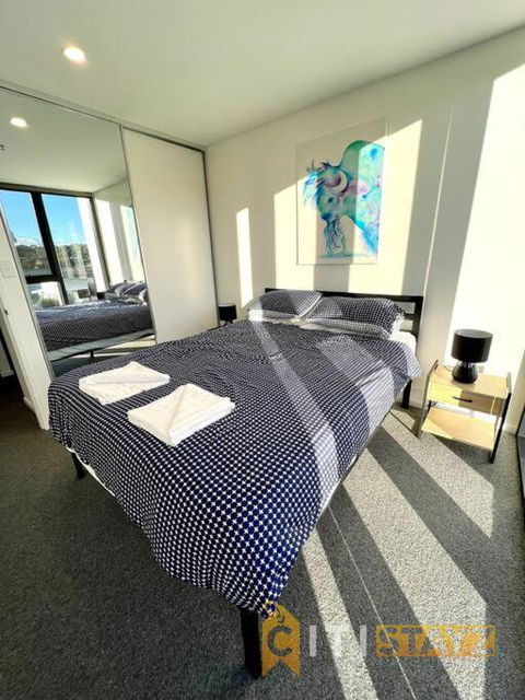 Fab In Phillip - 2bd 2bth Apt - Close To CBR Hospital - Holiday Sunshine Coast 1
