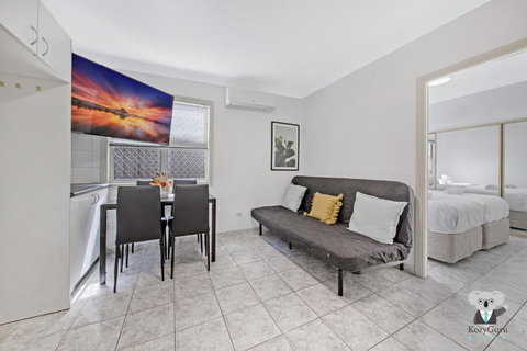 Fairfield 1B Granny Flat Sleep Up To 4 Ppl - Holiday Sunshine Coast 0