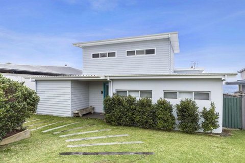 Fairwinds - Holiday Sunshine Coast 1