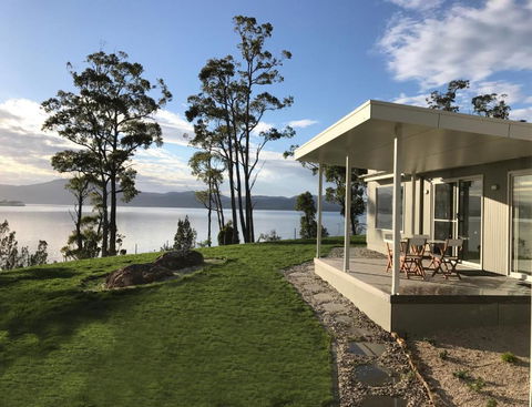 Fairwinds Tasmania - Sunshine Coast Tourism 0