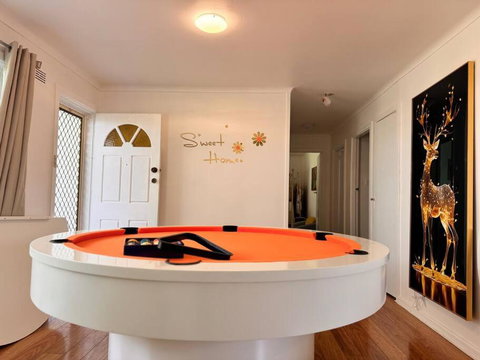 Fairy Land In Central Coast W Jacuzzi Round Pool Table Slide Bunk Bed - Holiday Sunshine Coast 0