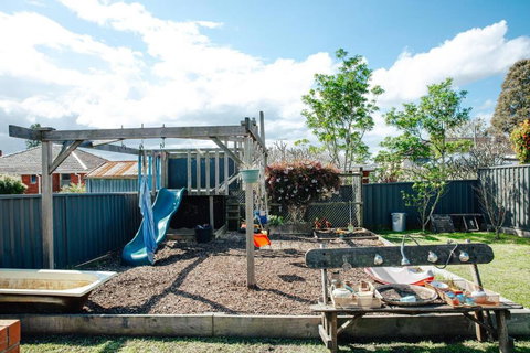 Family Friendly Home By The Lake - Holiday Sunshine Coast 4