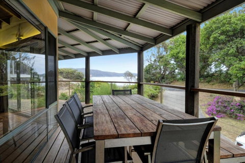 Far Shore - Sunshine Coast Tourism 2