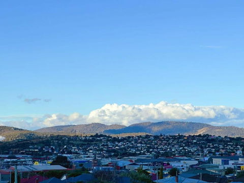 Fonton Blue Holiday Home Close To City And Airport - Sunshine Coast Tourism 2