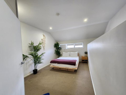 Gawler Townhouses 1a - Holiday Sunshine Coast 1