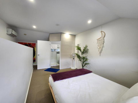 Gawler Townhouses 1a - Holiday Sunshine Coast 2