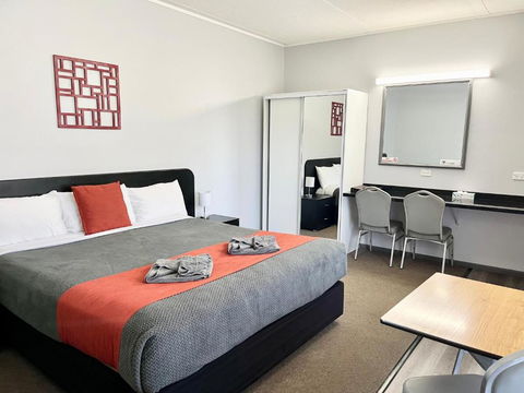 Gilgandra Motel - Sunshine Coast Tourism 4