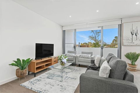 GLAD3 Gladesville Getaway Bright & Contemporary - Holiday Sunshine Coast 0