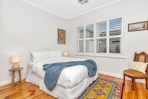 Gladstone Gardens - Family Comfort In North Brighton - Holiday Sunshine Coast 1