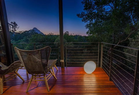 Glass On Glasshouse - Sunshine Coast Tourism 3