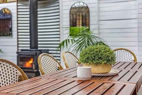 Gloria Of Healesville - Holiday Sunshine Coast 0