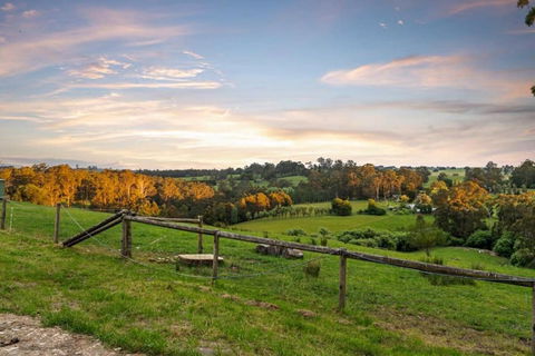 Glorious Escape By Tiny Away - Sunshine Coast Tourism 2