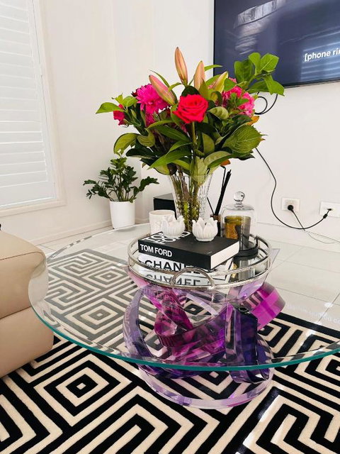 Glorious Stays By Moh - Holiday Sunshine Coast 3