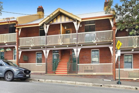 Golden Dream - Holiday Sunshine Coast 1