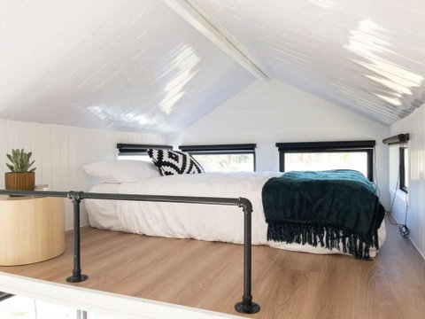 Golden Hill Farmstay By Tiny Away - Sunshine Coast Tourism 3