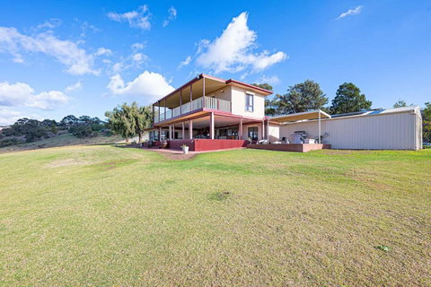 Goldfields View - Sunshine Coast Tourism 0