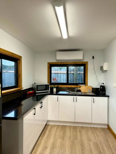 GORGE Chocolates Tiny House - Holiday Sunshine Coast 2